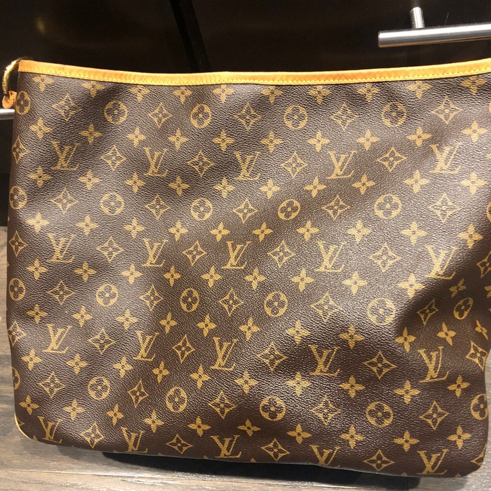 RARE DISCONTINUED HOBO LOUIS VUITTON BAG